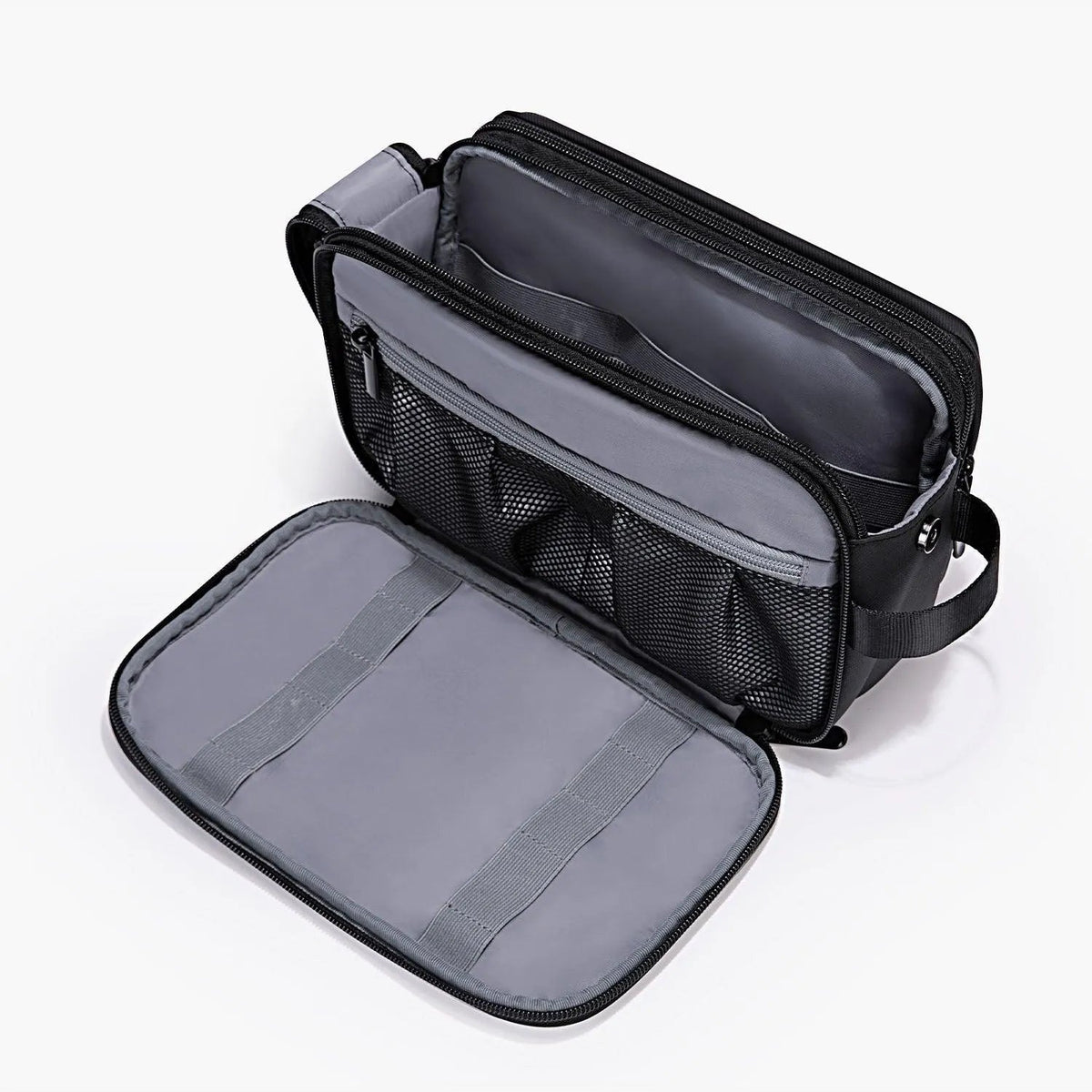 (FREE GIFT) On-road Toiletry Bag