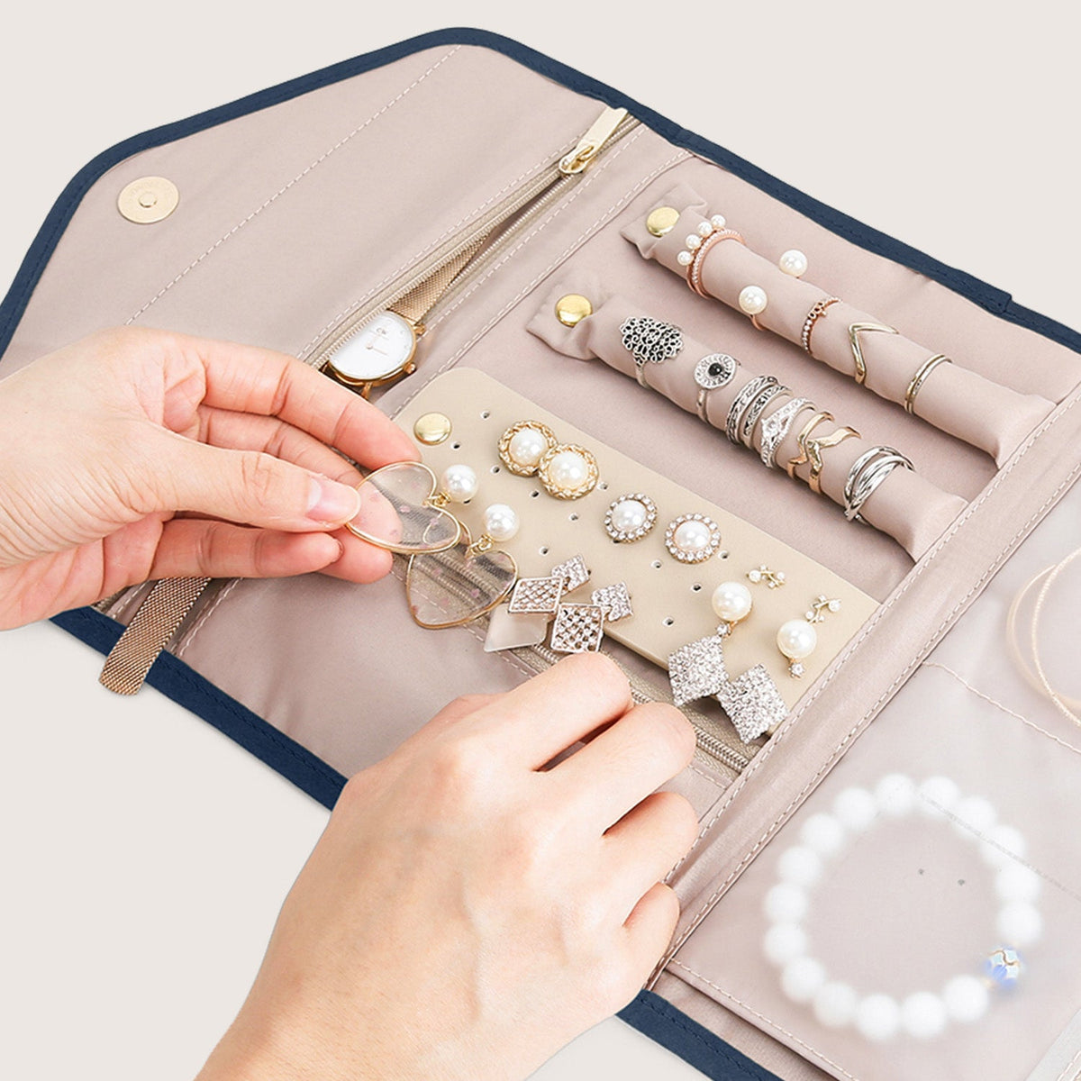 (FREE GIFT)Peri Folding Jewelry Organizer