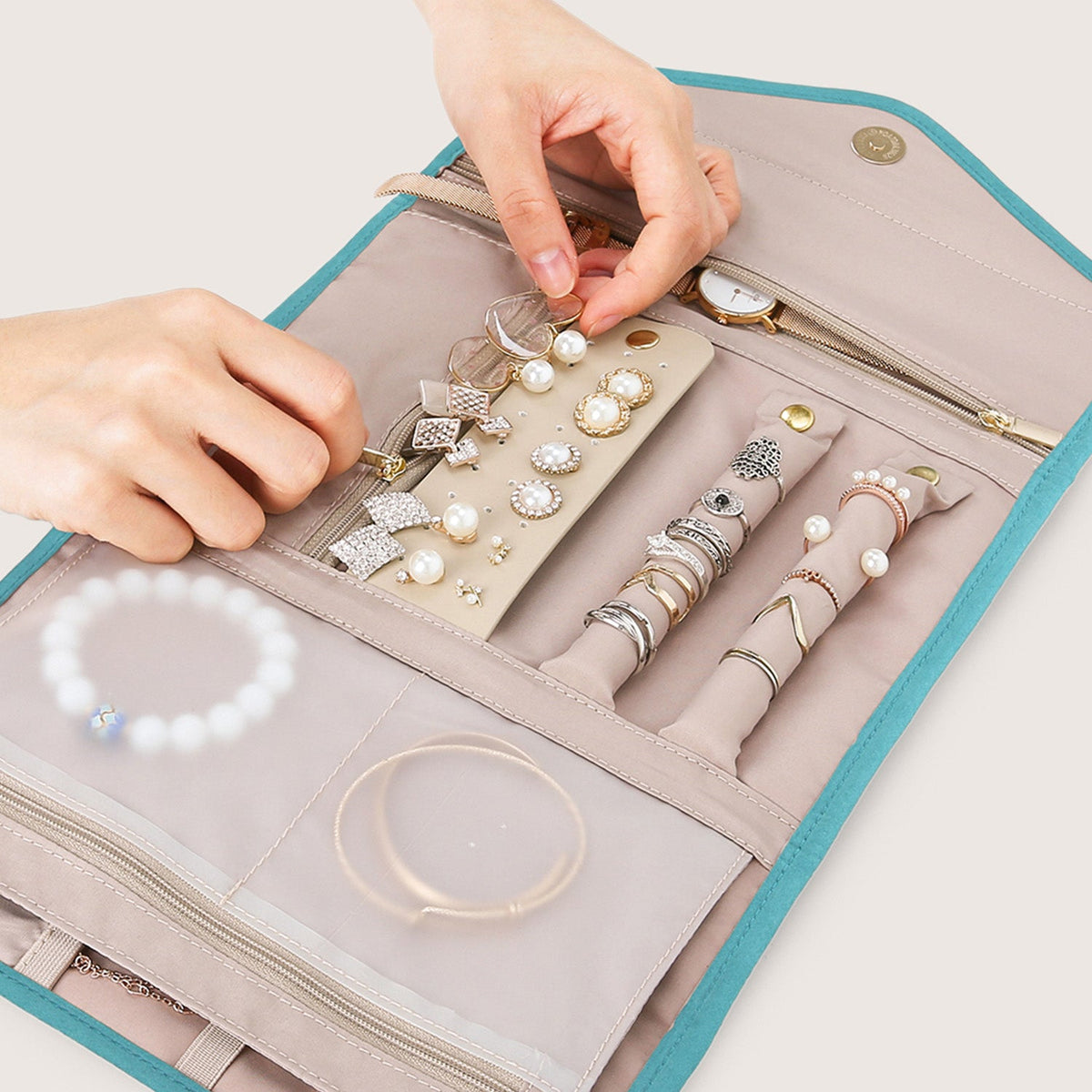 (FREE GIFT)Peri Folding Jewelry Organizer