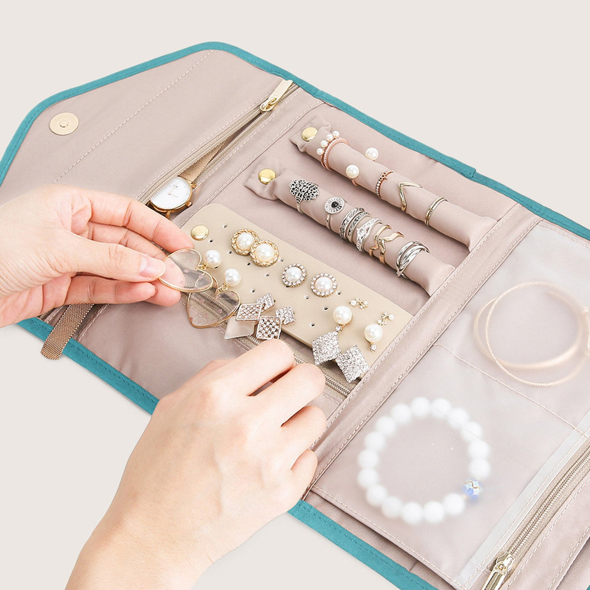(FREE GIFT)Peri Folding Jewelry Organizer