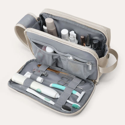 (FREE GIFT) On-road Toiletry Bag