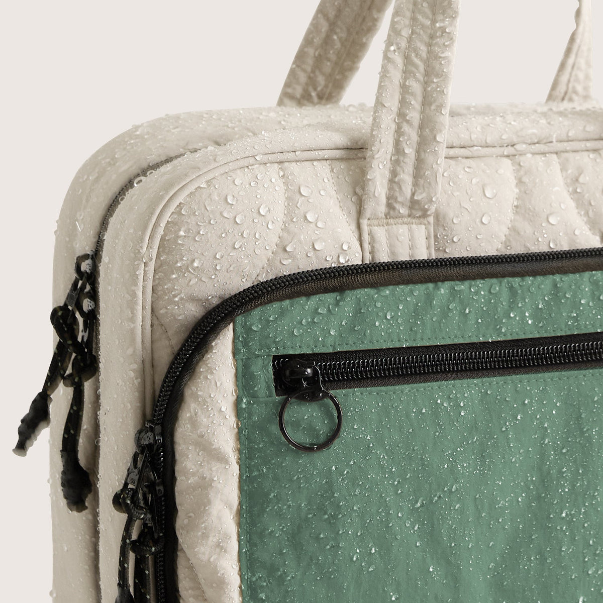 (free gift) Paz Hanging Toiletry Bag