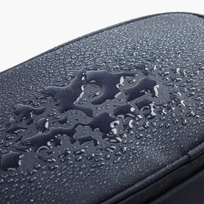 (FREE GIFT) On-road Toiletry Bag